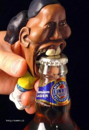 Ronaldinho bottleopener