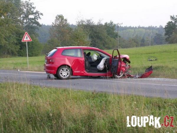 OBRÁZKY - automobilové nehody [160 fotek]
