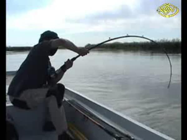 Rybář - ulovit rybu není nic jednoduchého