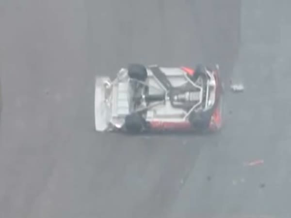 NASCAR - děsivá nehoda