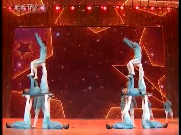 Nádherná show - Čínští gymnasti