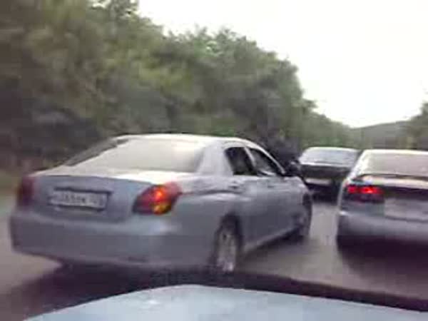 Idioti - Machrování na silnici a Policie