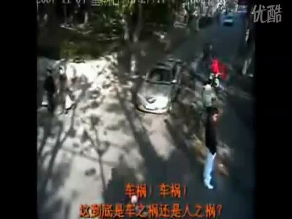 Čína - Nebezpečné křižovatky