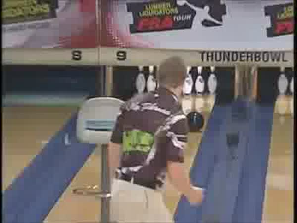 Borec - Bowling - Strike a židle