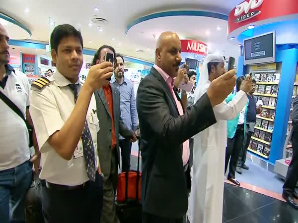 Flash Mob na letišti v Dubai