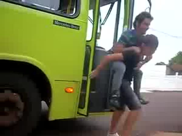 Jak si vystřelit z autobusáka