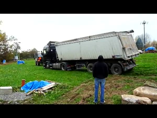 Česká republika - Uvízlý kamion