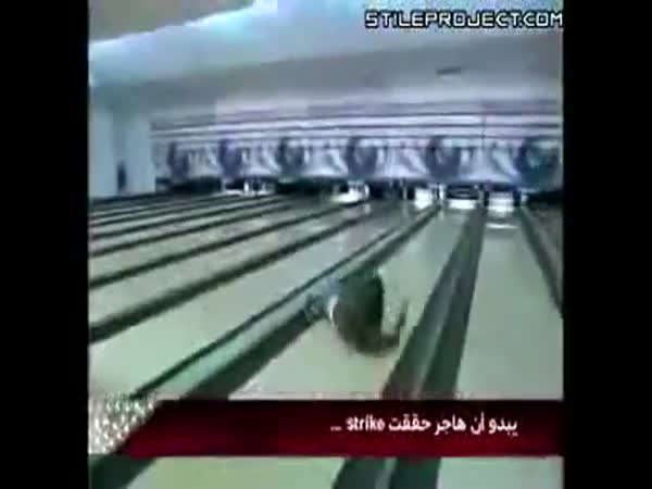 Největší blbci - bowling