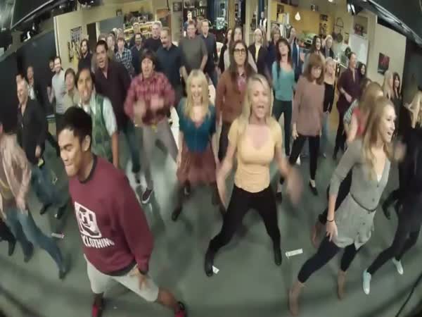 The Big Bang Theory - Flash Mob