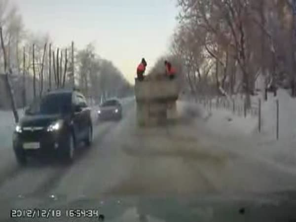 Ruské posypové vozidlo