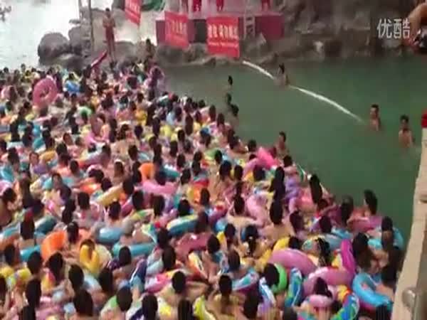 Číňané čekají na zábavu