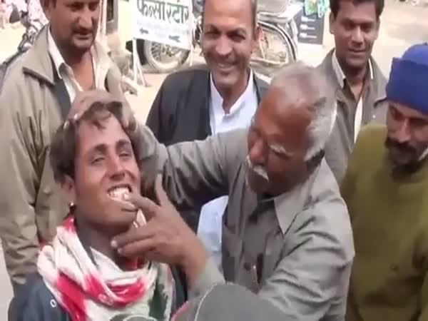Bělení zubů v Indii