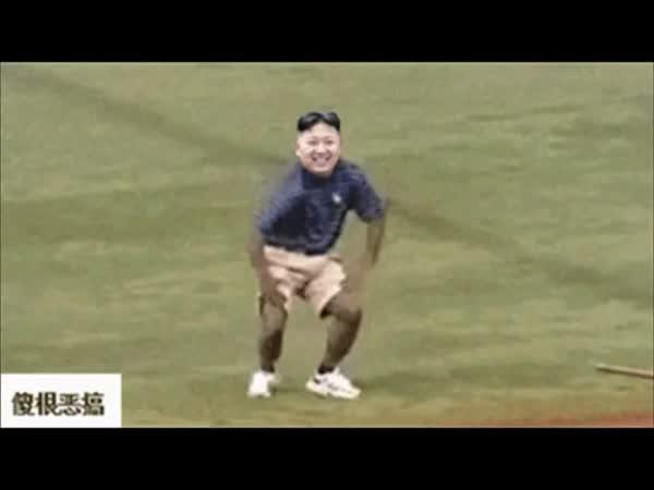 Kim Čong-un tancuje