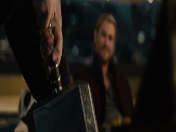 Jak těžké je Thorovo kladivo?