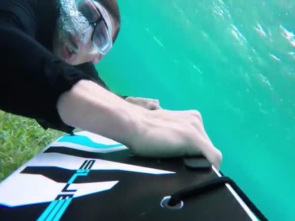 Létání pod vodou (subwing)