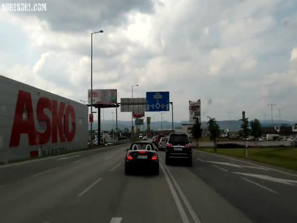 Slovensko - Řidič blokoval sanitku