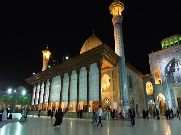 Stěny mešity v Iránu