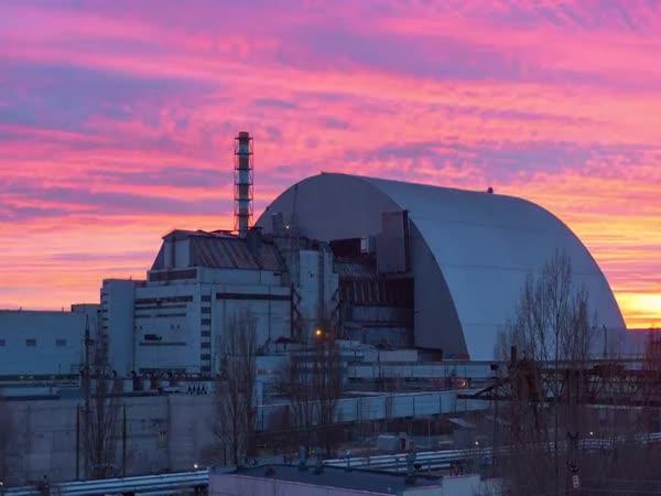     Sarkofág v Černobylu      