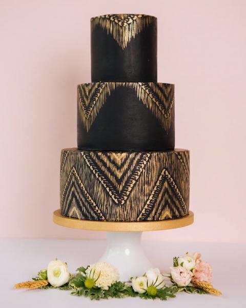 GALERIE – Černé svatební dorty  