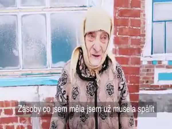       Na Sibiři babičce zateplili dům      