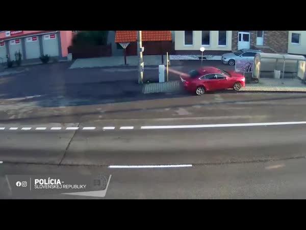     Hrozivá nehoda na Slovensku     