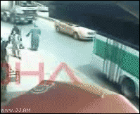 
Woman_crushed_cement_truck
