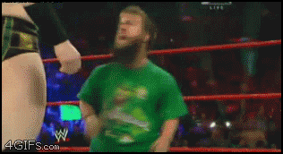 
Wrestling_midget_pushed
