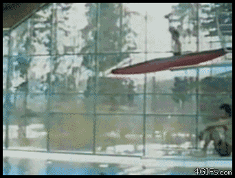
Kayak_pool_dive
