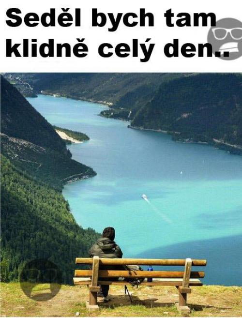 Seděl by