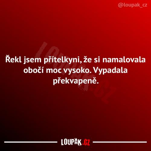  Vypadala překvapeně 