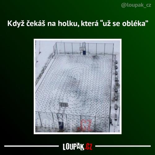 Už se obléká
