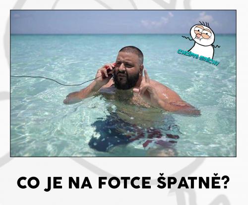  Co je na fotce špatně 