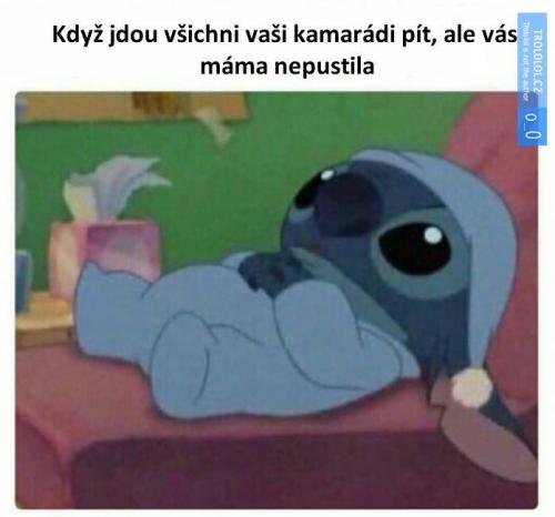  Kamarádi pijí 