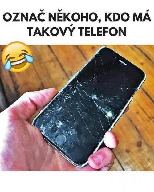  Takový telefon mají kámoši 