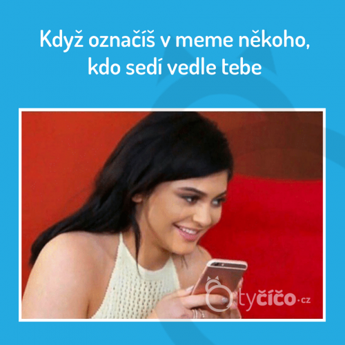 V memečku