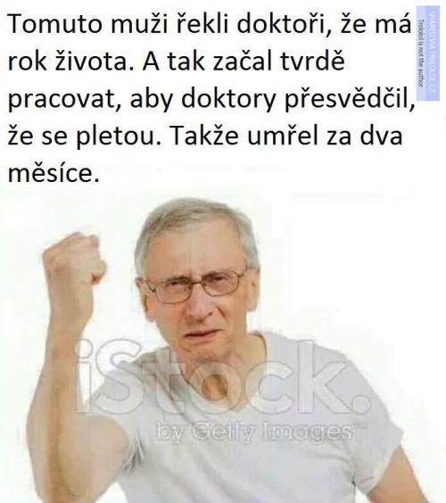 Umřel