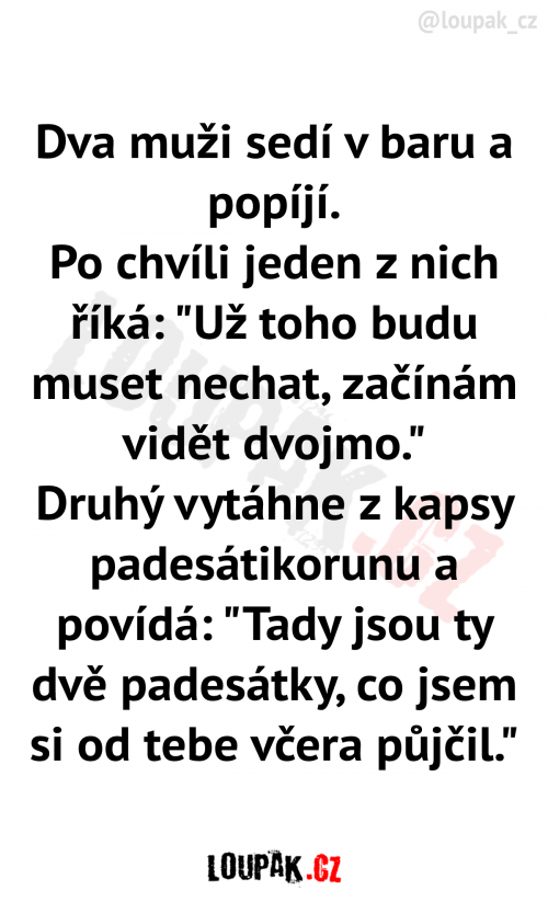 Dva muži sedí v baru a popíjí