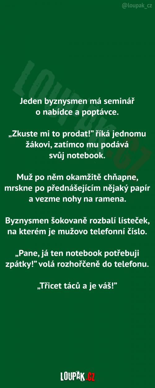 Byznysmen má seminář o nabídce a poptávce