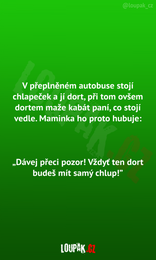  Chlapeček v přeplněném autobuse 