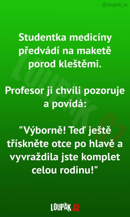 Simulace porodu na medicíně