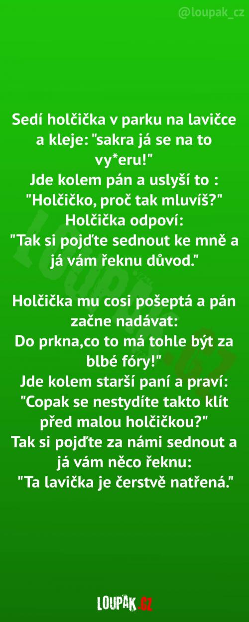 Sprostá holčička v parku