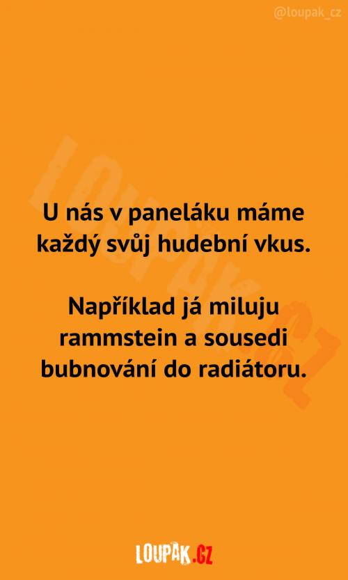  Rozdílný hudební vkus v paneláku 