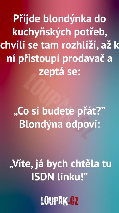 Blondýnka v obchodě...