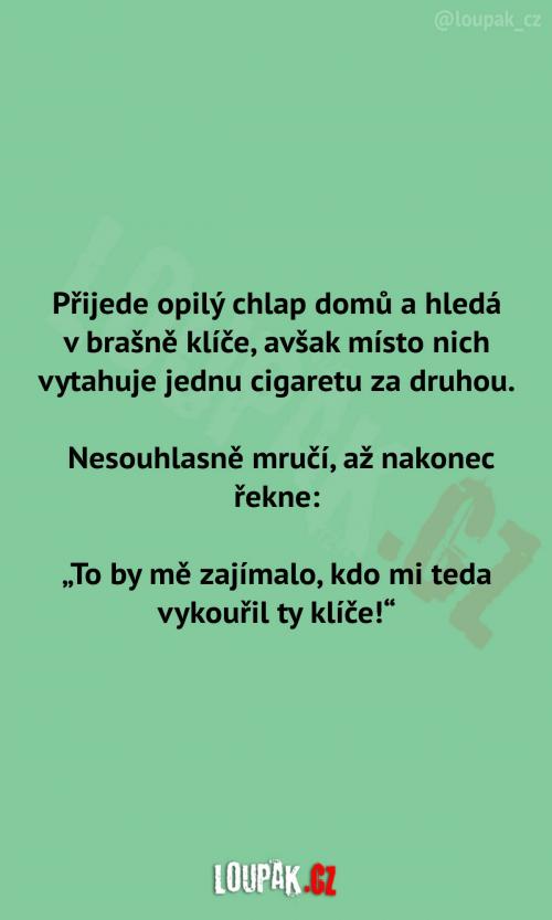  Opilý chlap nemůže najít klíče 