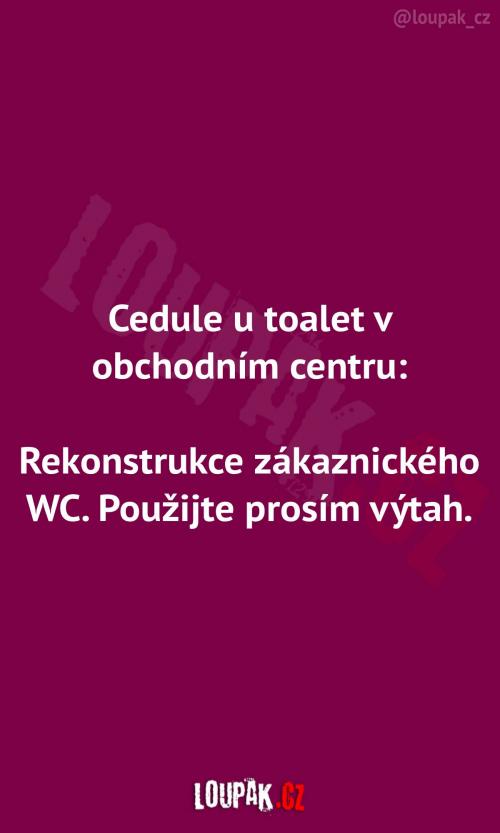  Podivná cedule u toalet 