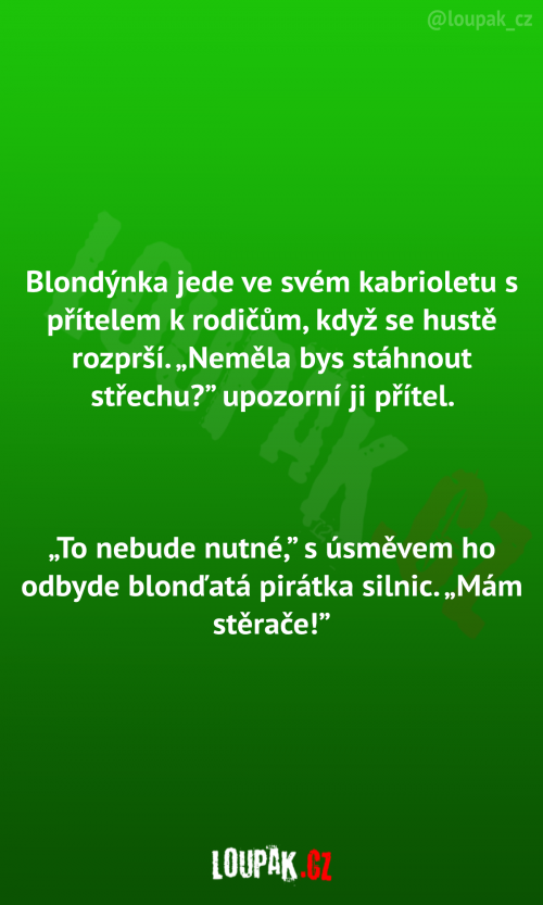  Blondýnka jede v kabrioletu 