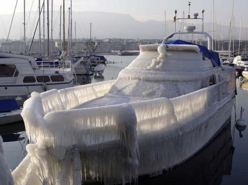  Zmrzlá loď 