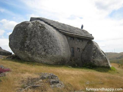  Kamenný dům 