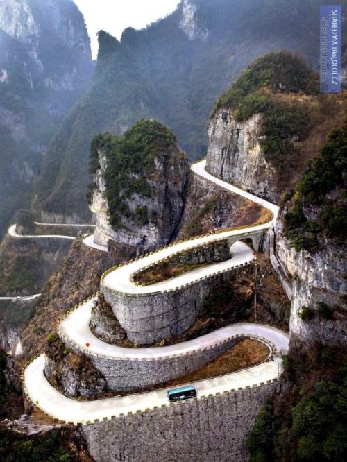  Horská silnice v Číně 