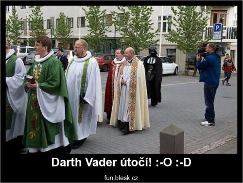 Darth Vader útočí 